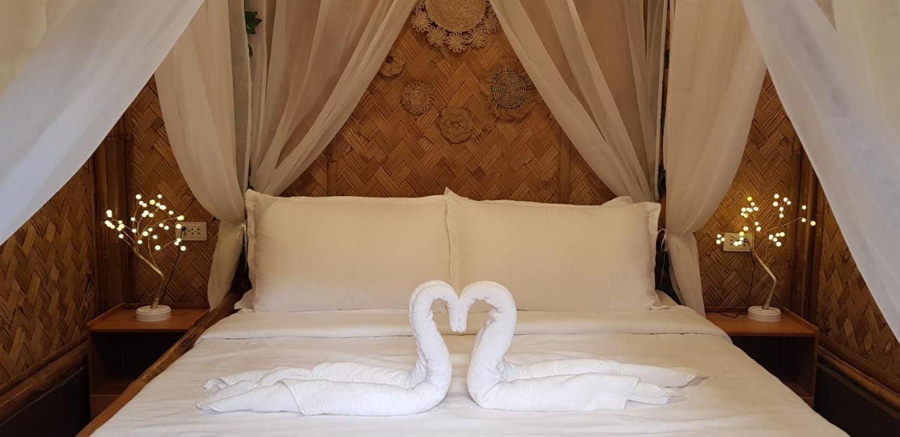 Hidden Haven Coron Apartment Bagian luar foto