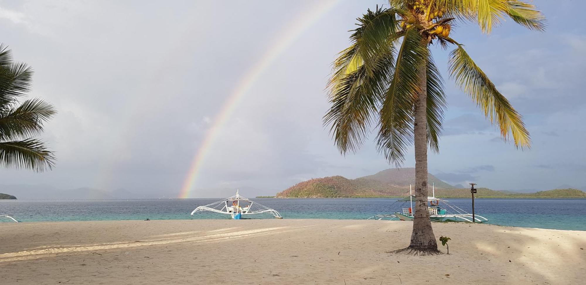 Hidden Haven Coron Apartment Bagian luar foto